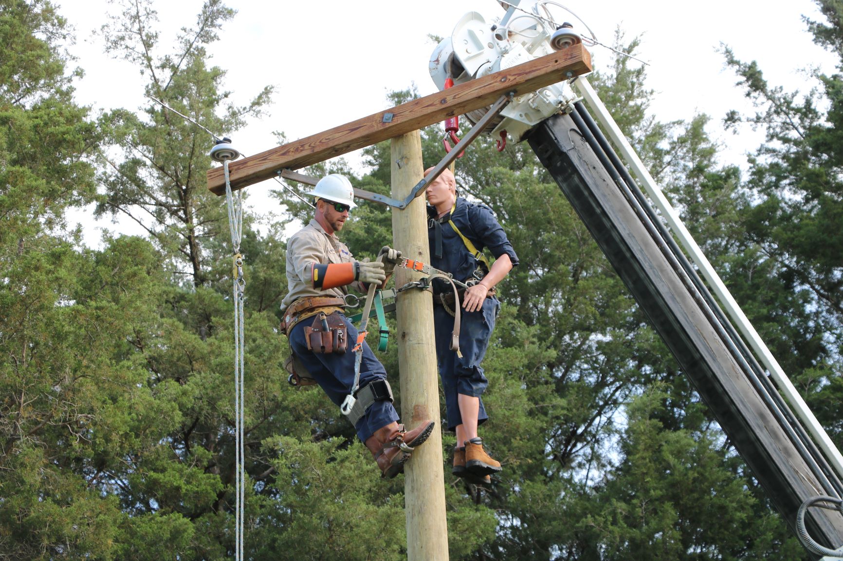 SCAMPS lineman training